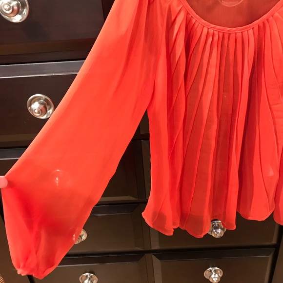 Orange flowy sheer top with pleats - Picture 2 of 4